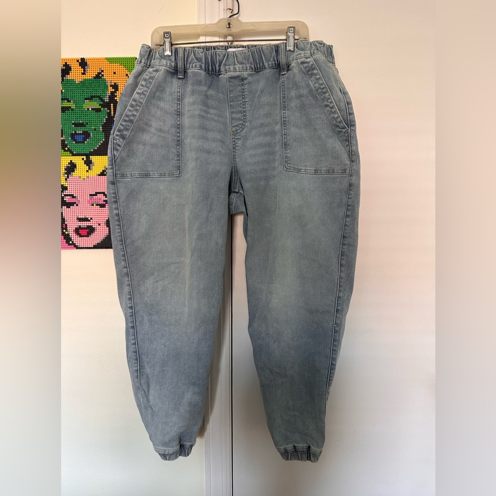 Jean joggers light washed